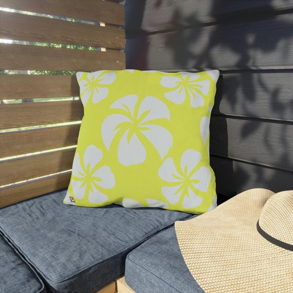 Island Delight - Outdoor Throw Pillow - The Tiki Yard - Outdoor Throw Pillows